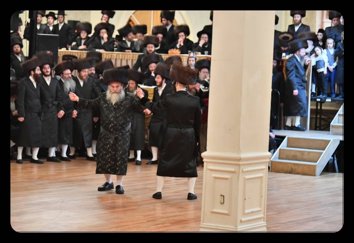 המונים בחתונת נכד הרבי מויז'ניץ בארה"ב