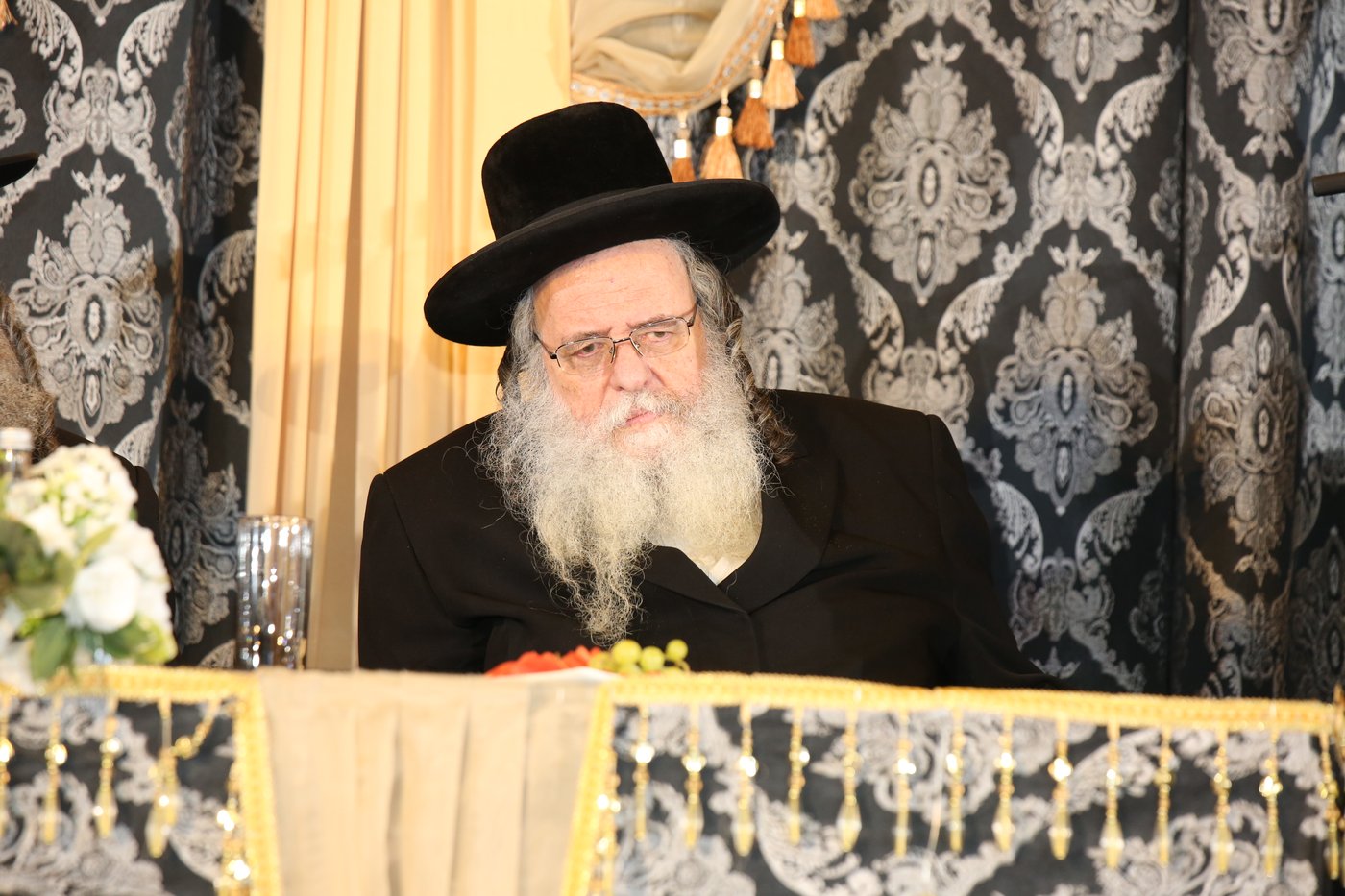הגר"ש אלתר לחסידיו: "אחרי הקמפיין, תמחקו את כל התארים המיותרים שהצמדתם לי"