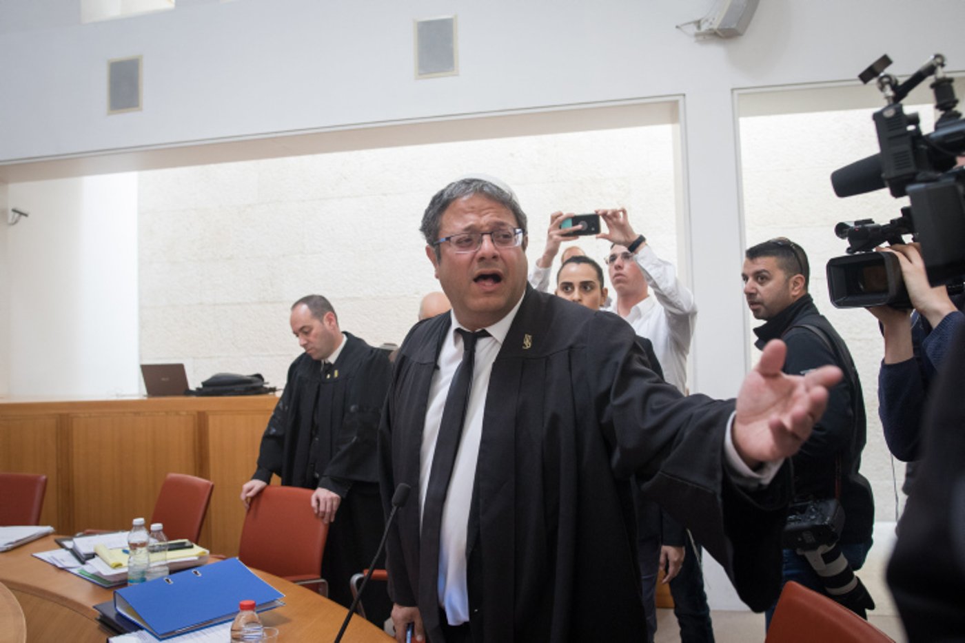 בן גביר בבגצ, ארכיון