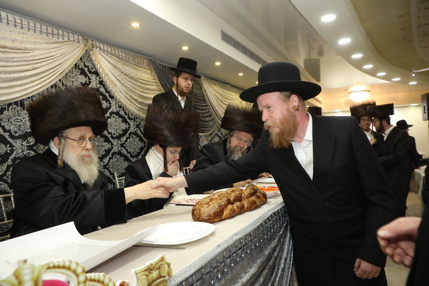 שמחת החתונה בחצרות קאמרנא - סאווראן