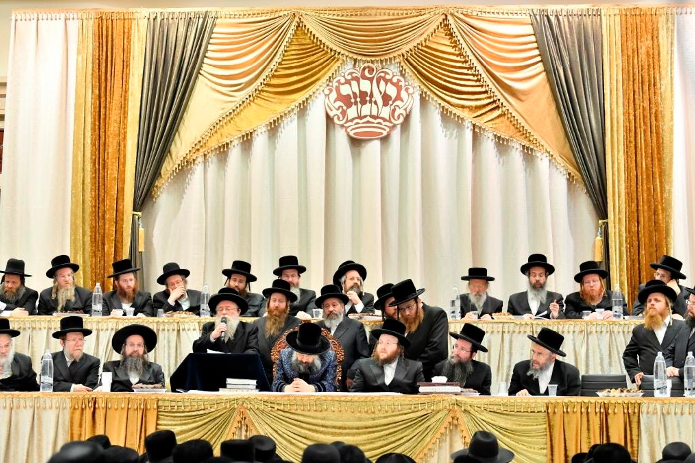 המונים קיבלו את פני הרבי מבאבוב 45