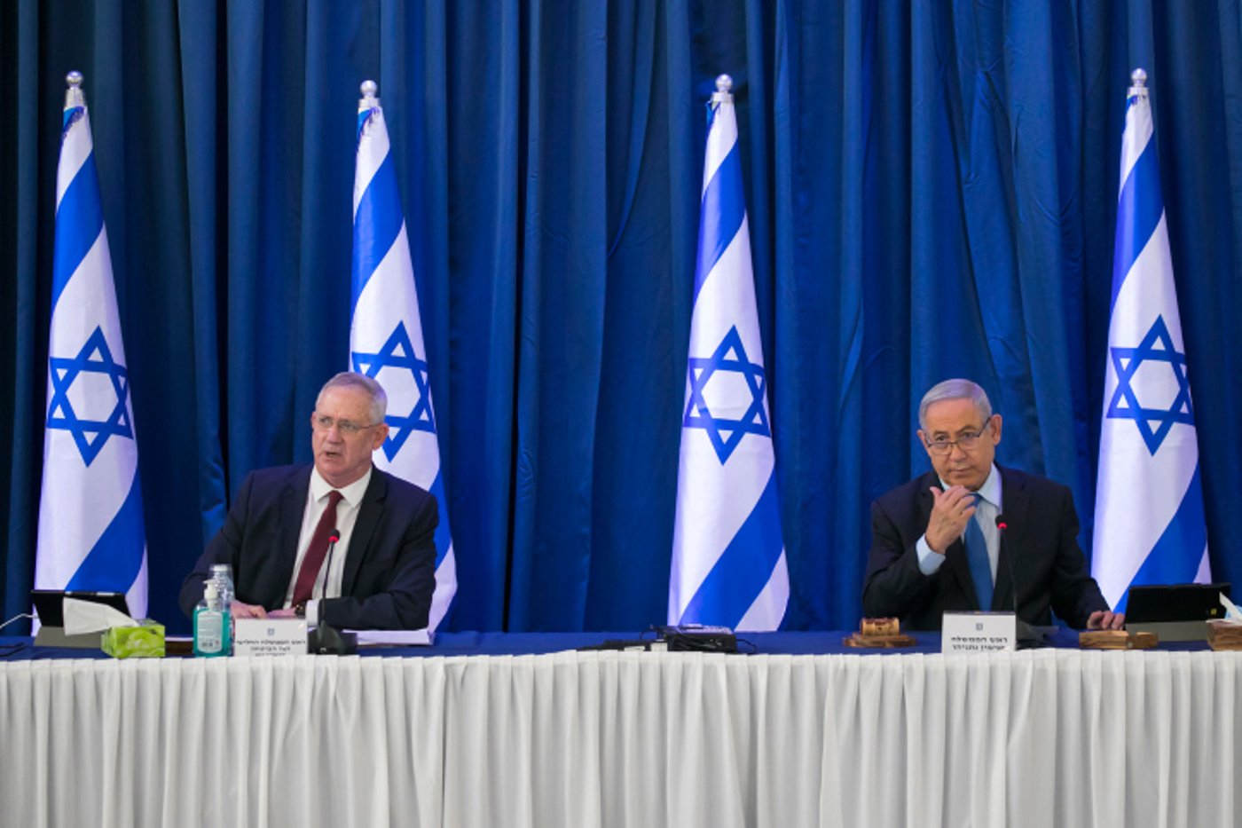 גנץ ונתניהו, בימיהם כראשי הממשלה
