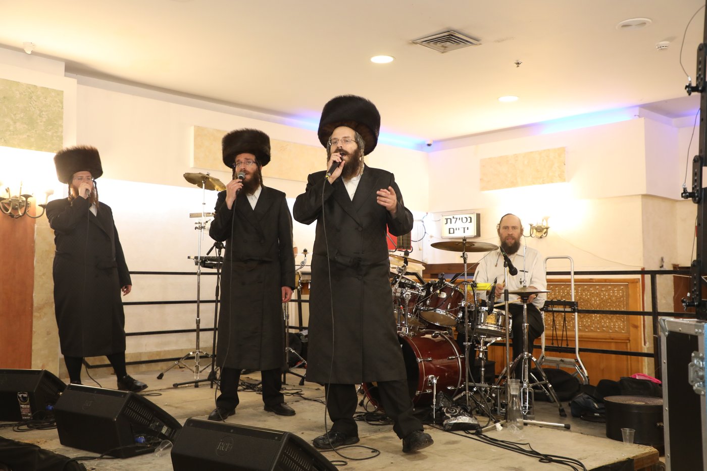 בזוועהיל חגגו את נישואי נכדת האדמו"ר