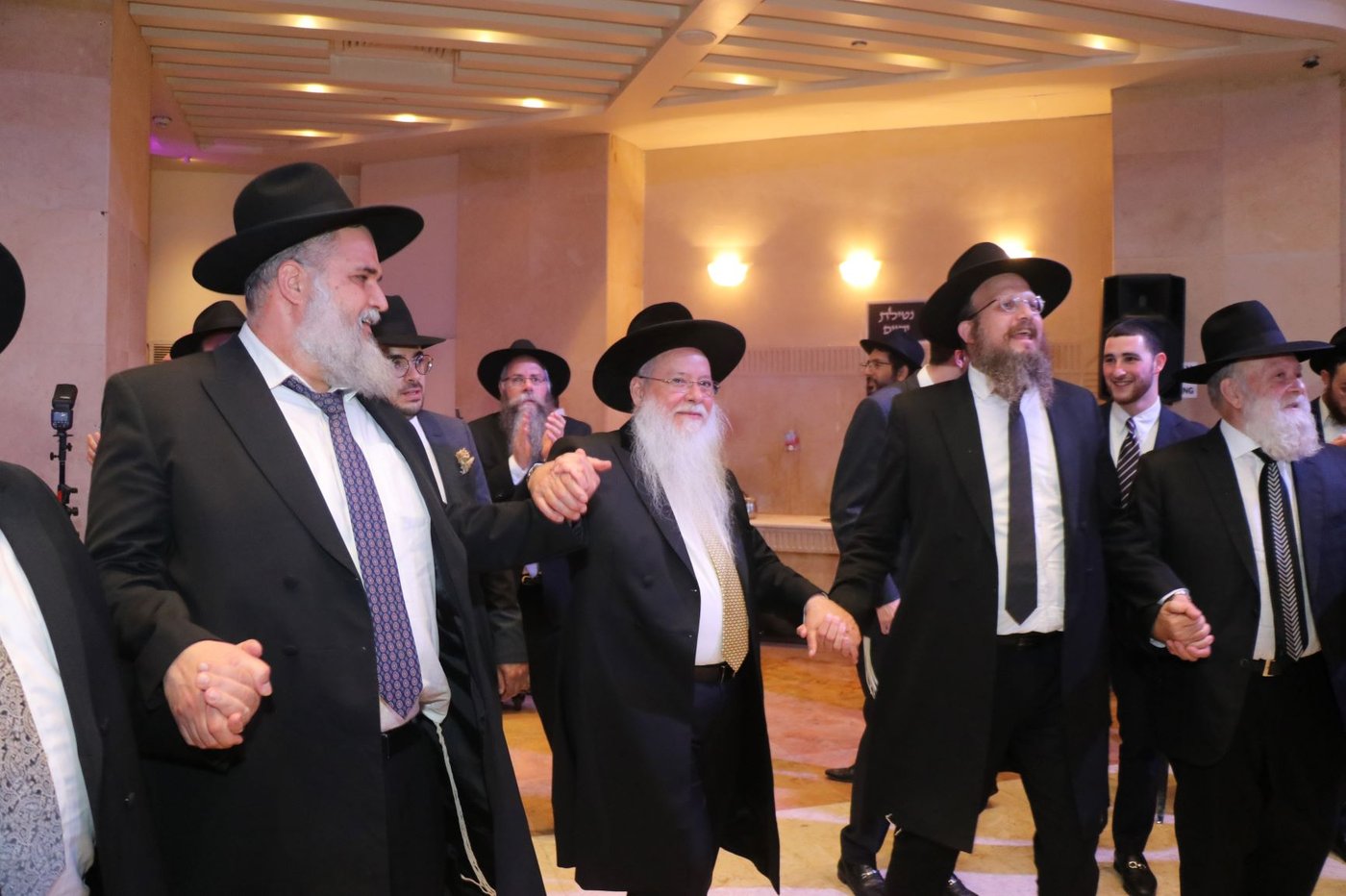 שמחת נישואי בן הזקונים של הגאון רבי מרדכי מלכא