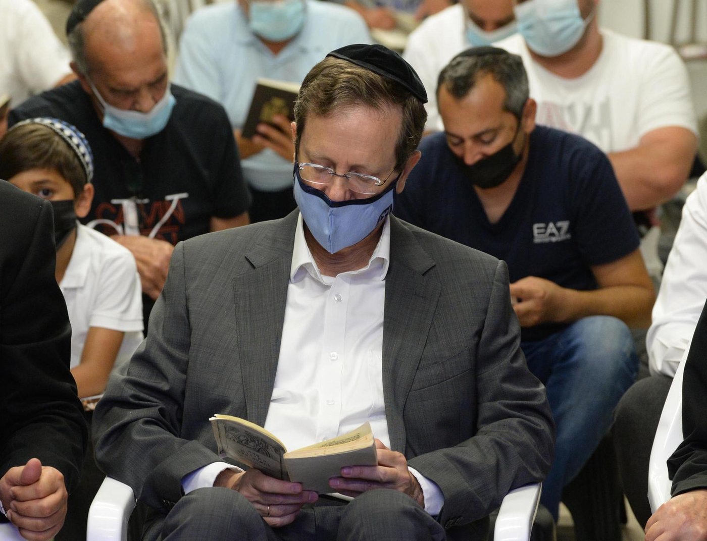 הנשיא השתתף בקריאת 'איכה' באשקלון
