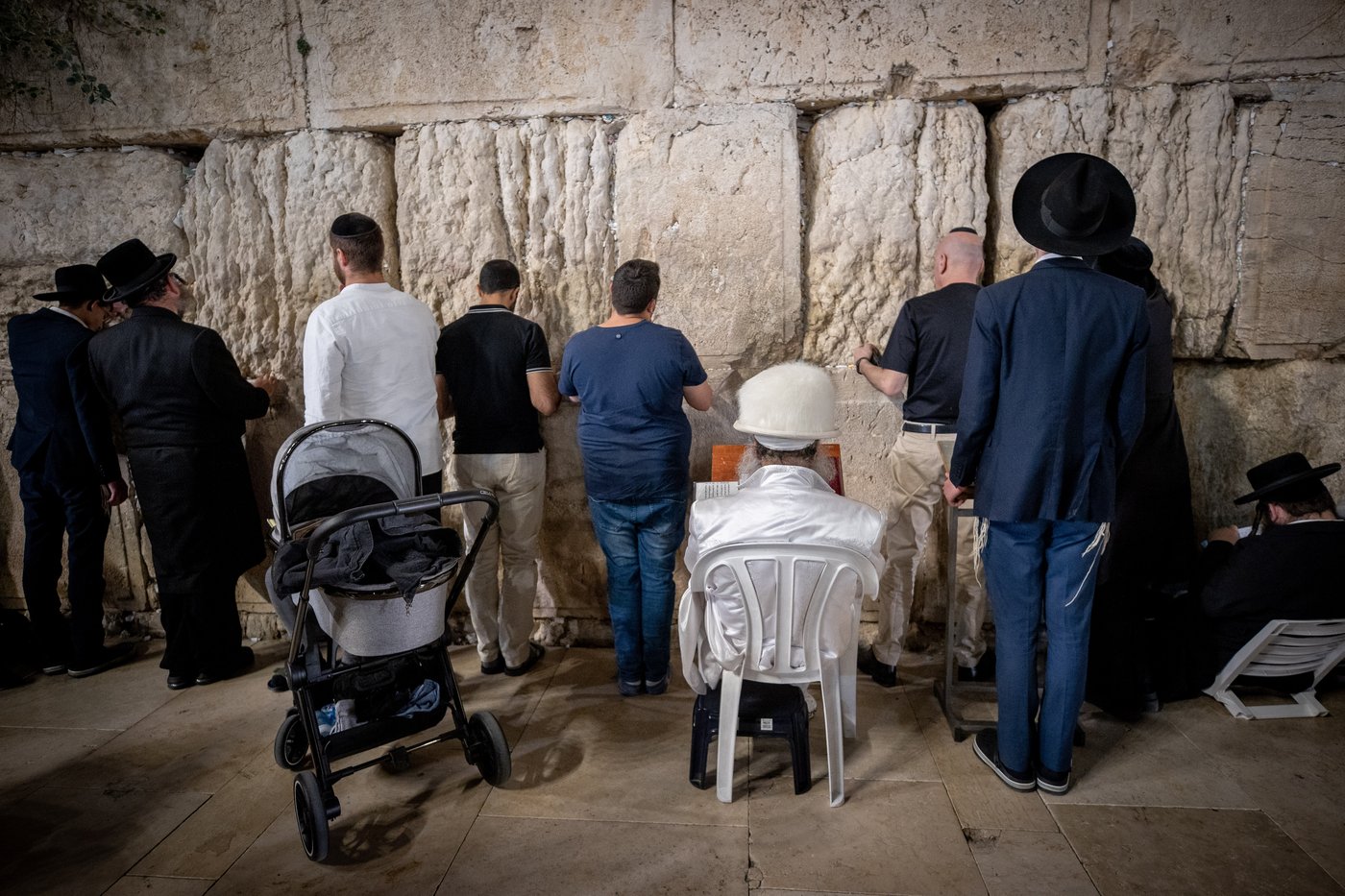 "השם הוא האלוקים", זעקו המוני האבלים בכותל המערבי