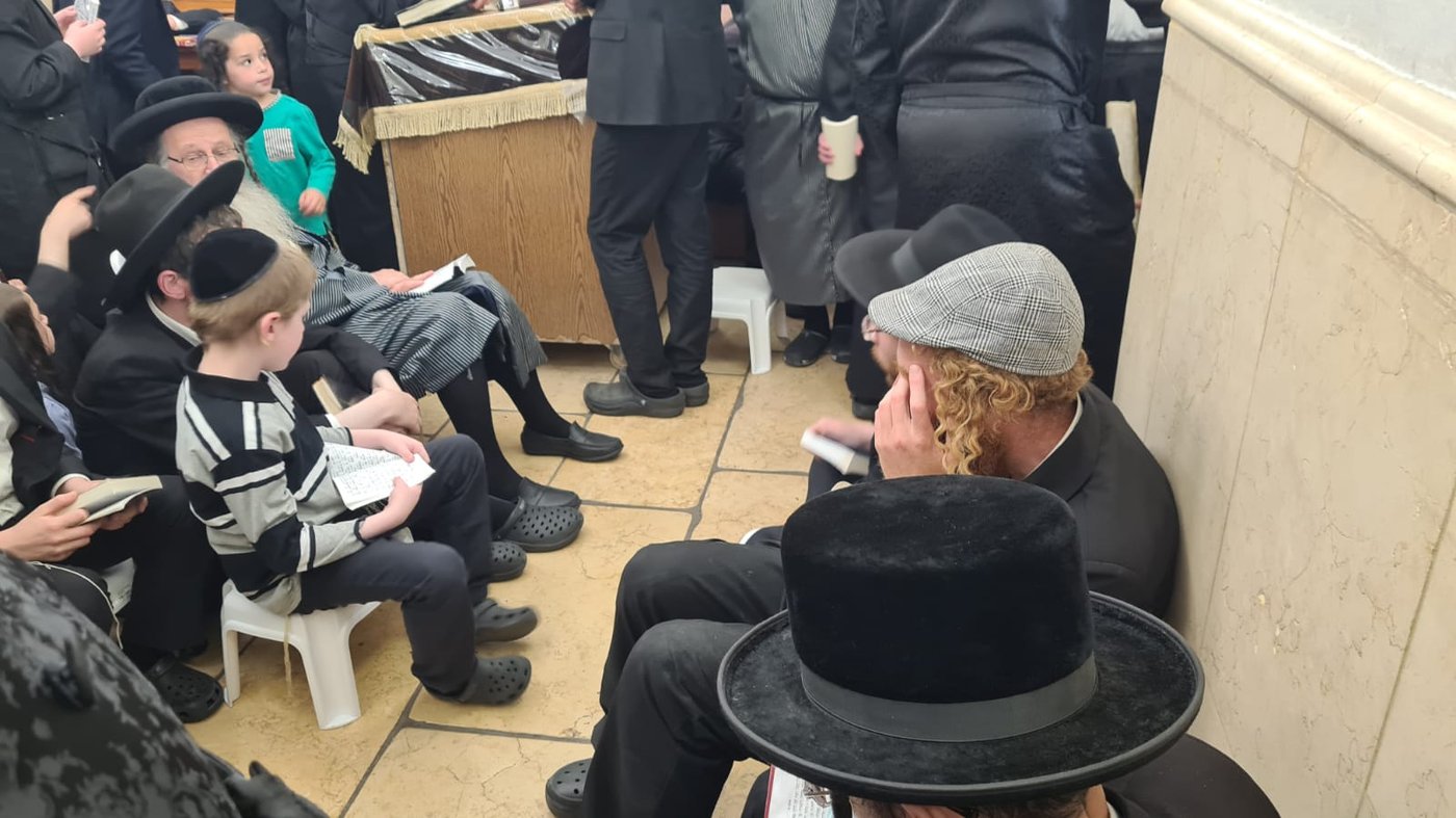 ליל תשעה באב, בציון הרשב"י במירון; צפו