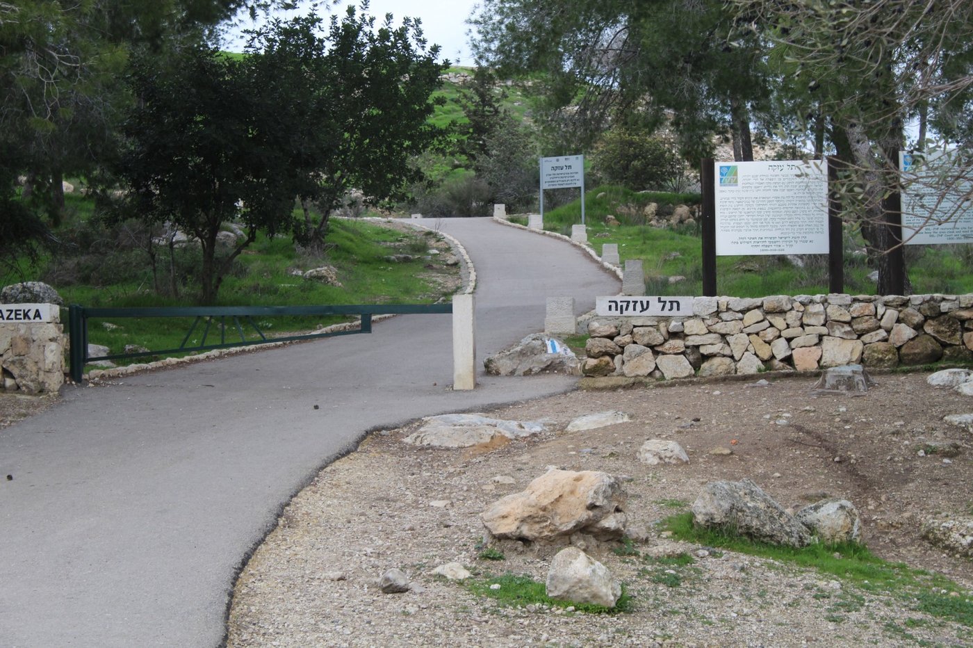 החמישייה השלישית: הרכס, האנדרטה, מעיין עם סיפור, זירת קרב וגן עדן לילדים