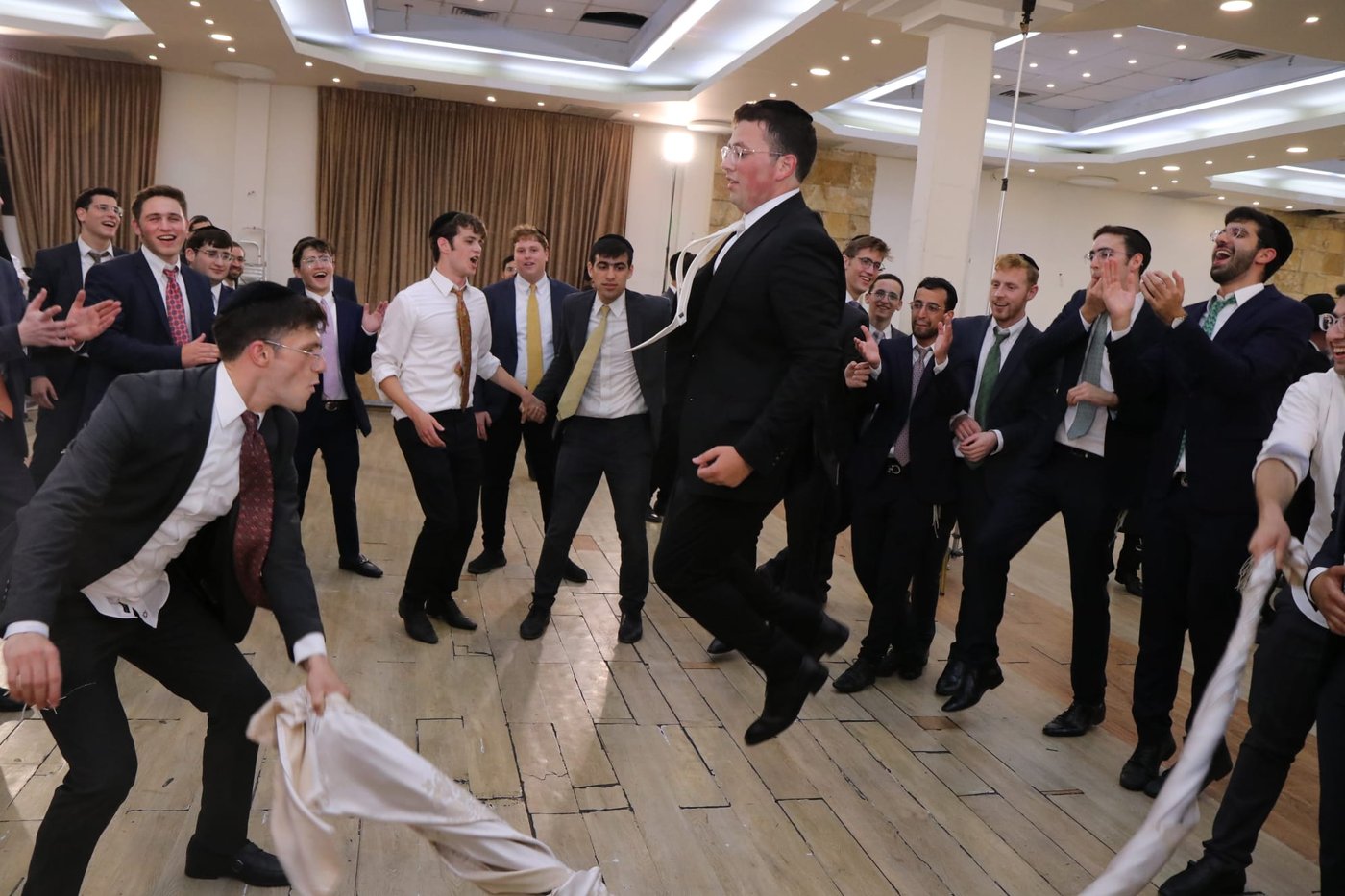 כל המי-ומי בחתונת בתו של ח"כ יעקב אשר