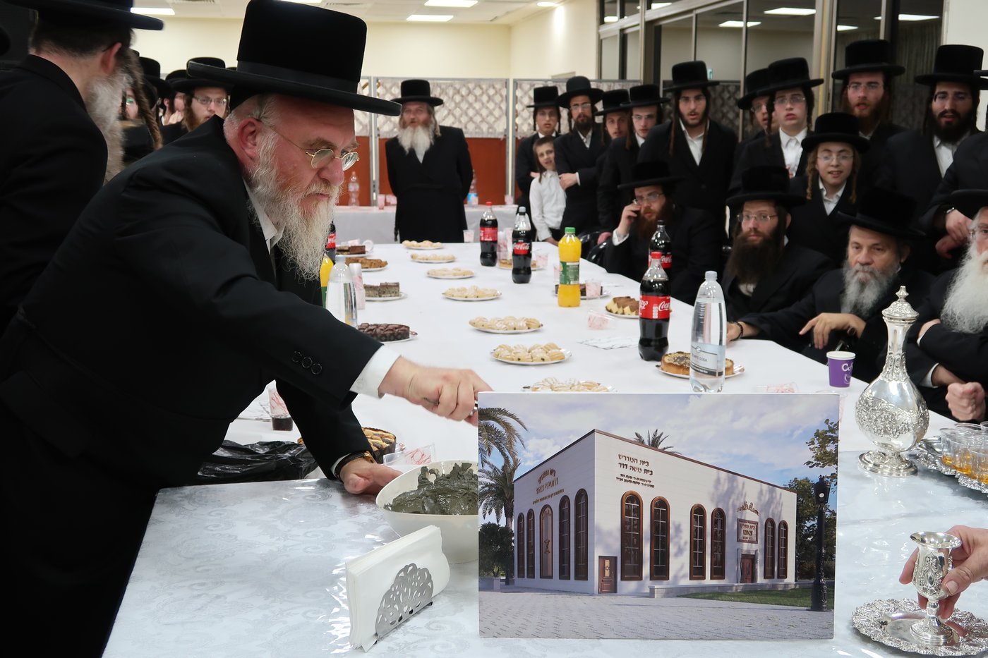 בצאנז הניחו אבן פינה למרכז חדש בבית שמש