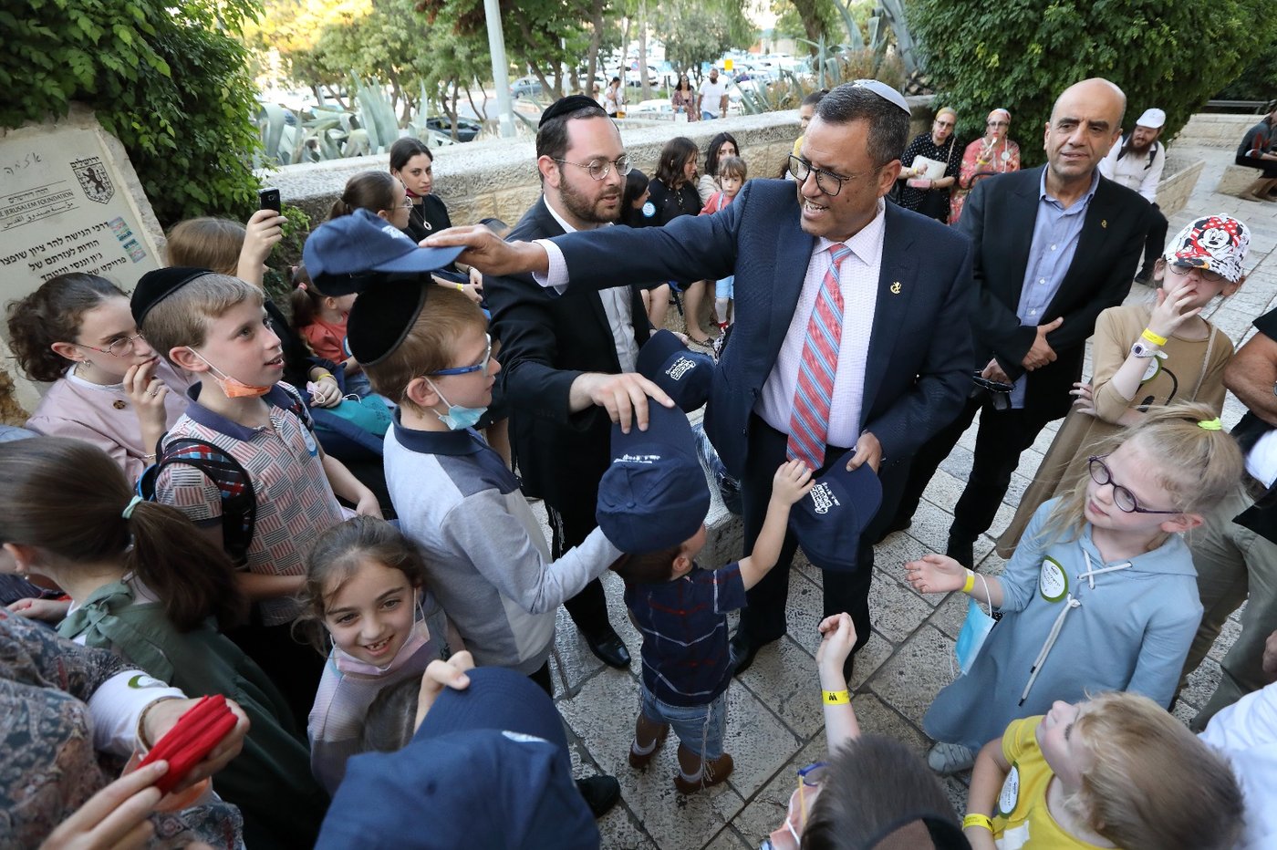 אלפי ירושלמים השתתפו באטרקציית 'בשבילי ירושלים'