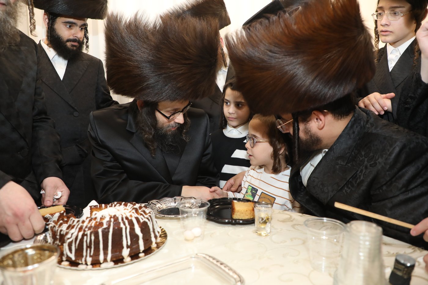 בן האדמו"ר מסאטמר שילח את הקן בבית האברך