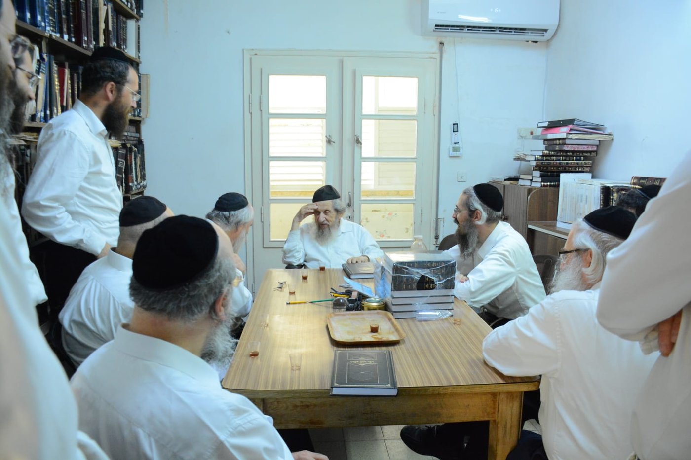 כך חגג הגר"ד לנדו את הוצאת הספר החדש