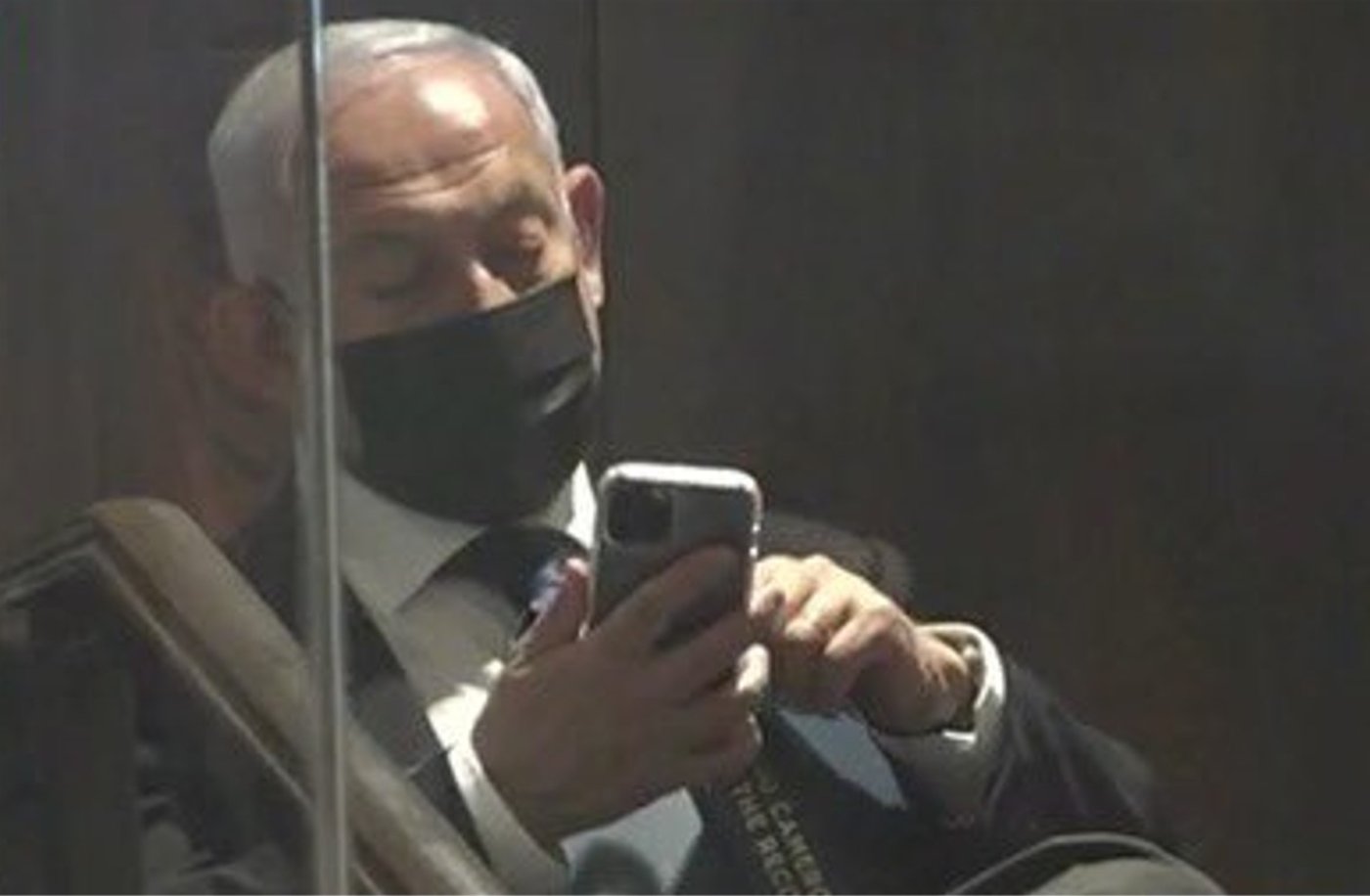 נתניהו והאייפון החדש