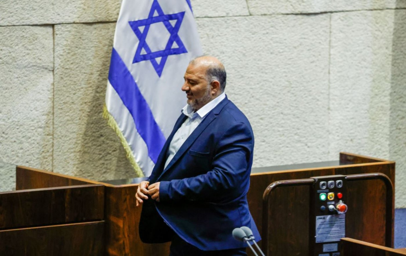 מנסור עבאס