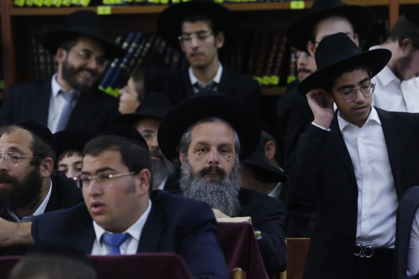 כשהגר"ד לנדו רקד עם המקל • צפו בתיעוד