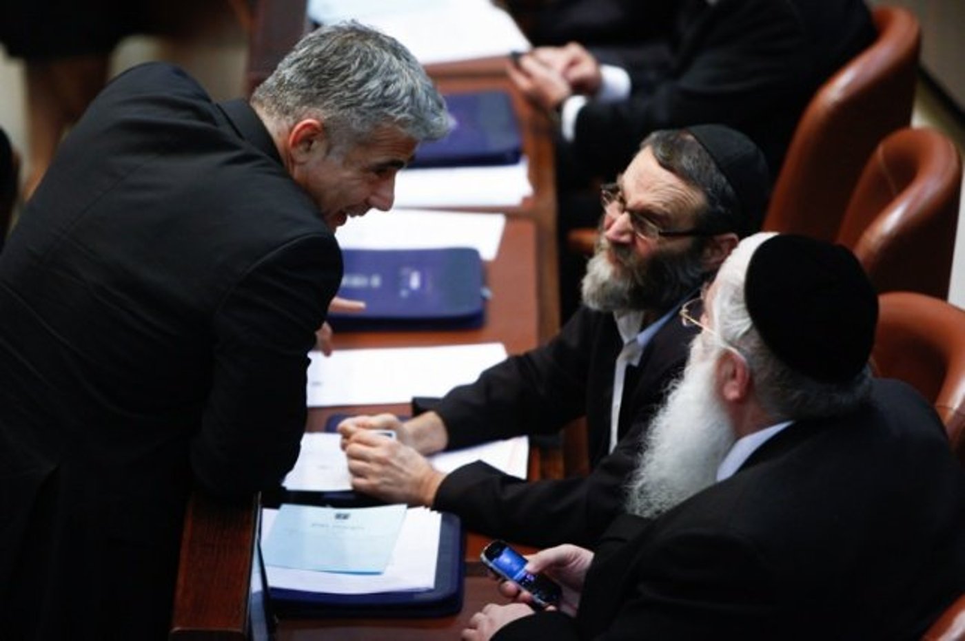 גפני ולפיד. ארכיון