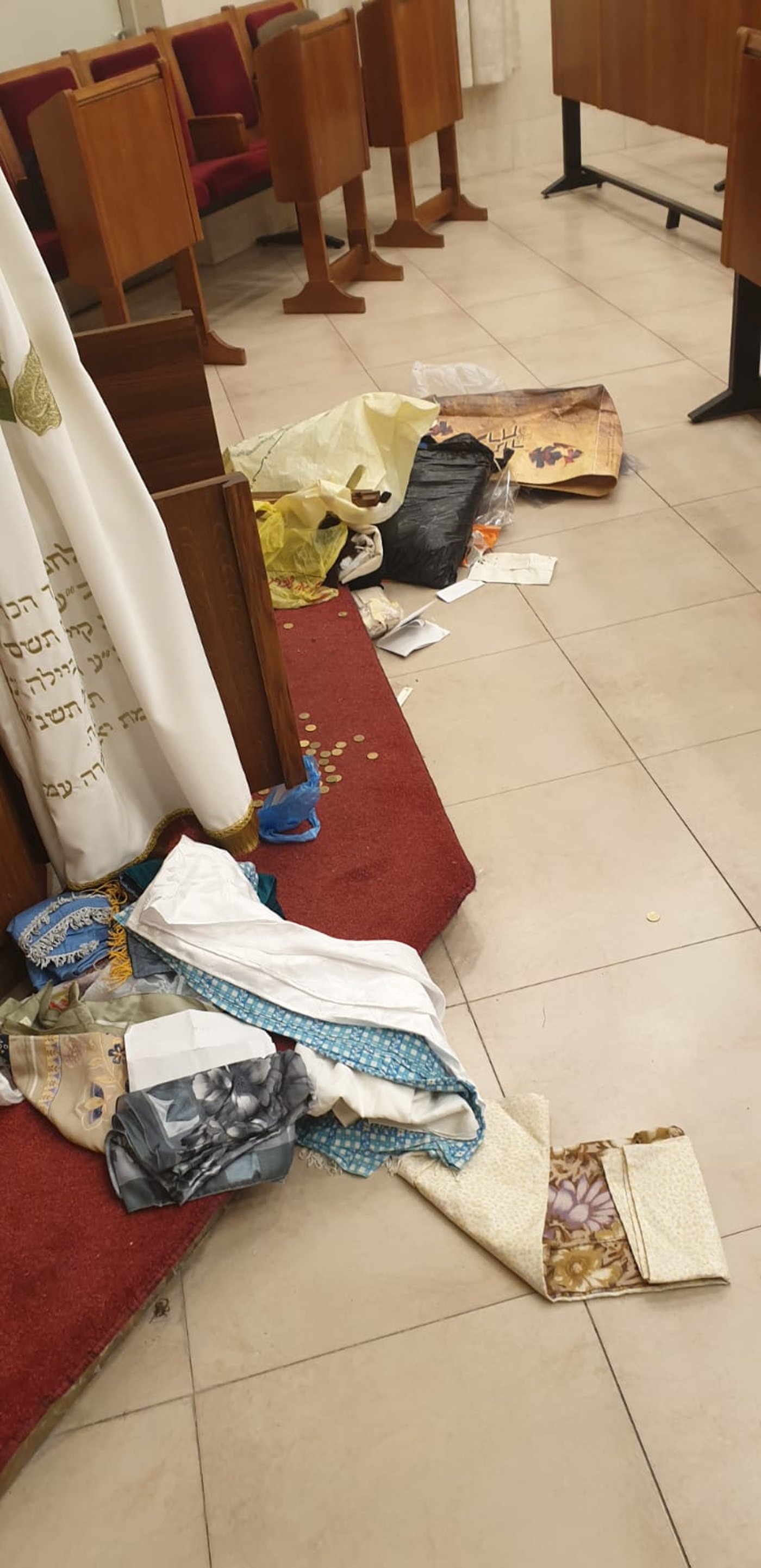 הלם בשכונת הר נוף: שלושה בתי כנסת נפרצו בליל שבת