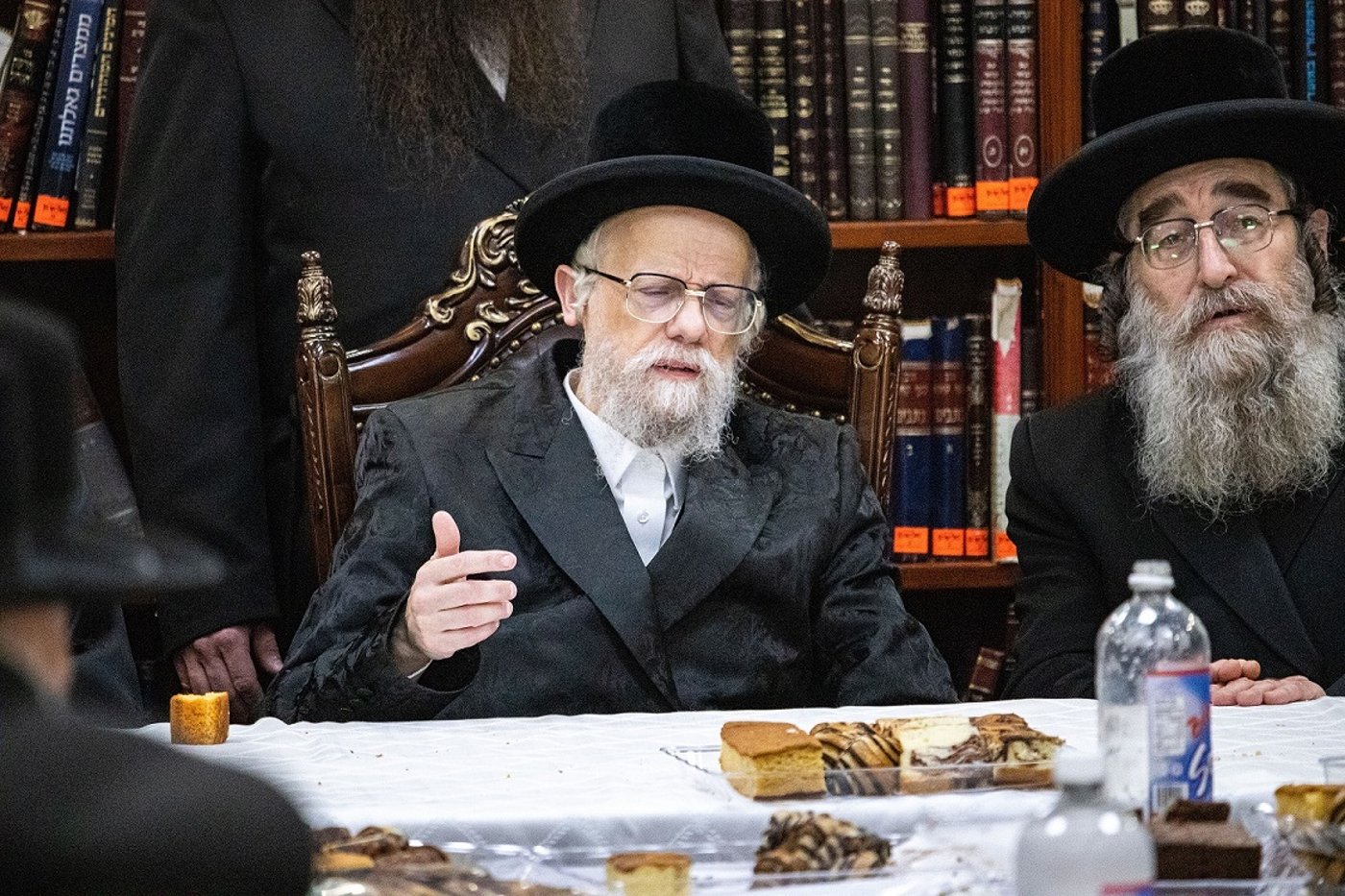 החסידים התרגשו: האדמו"ר מסערט ויז'ניץ בביקור בארה"ב