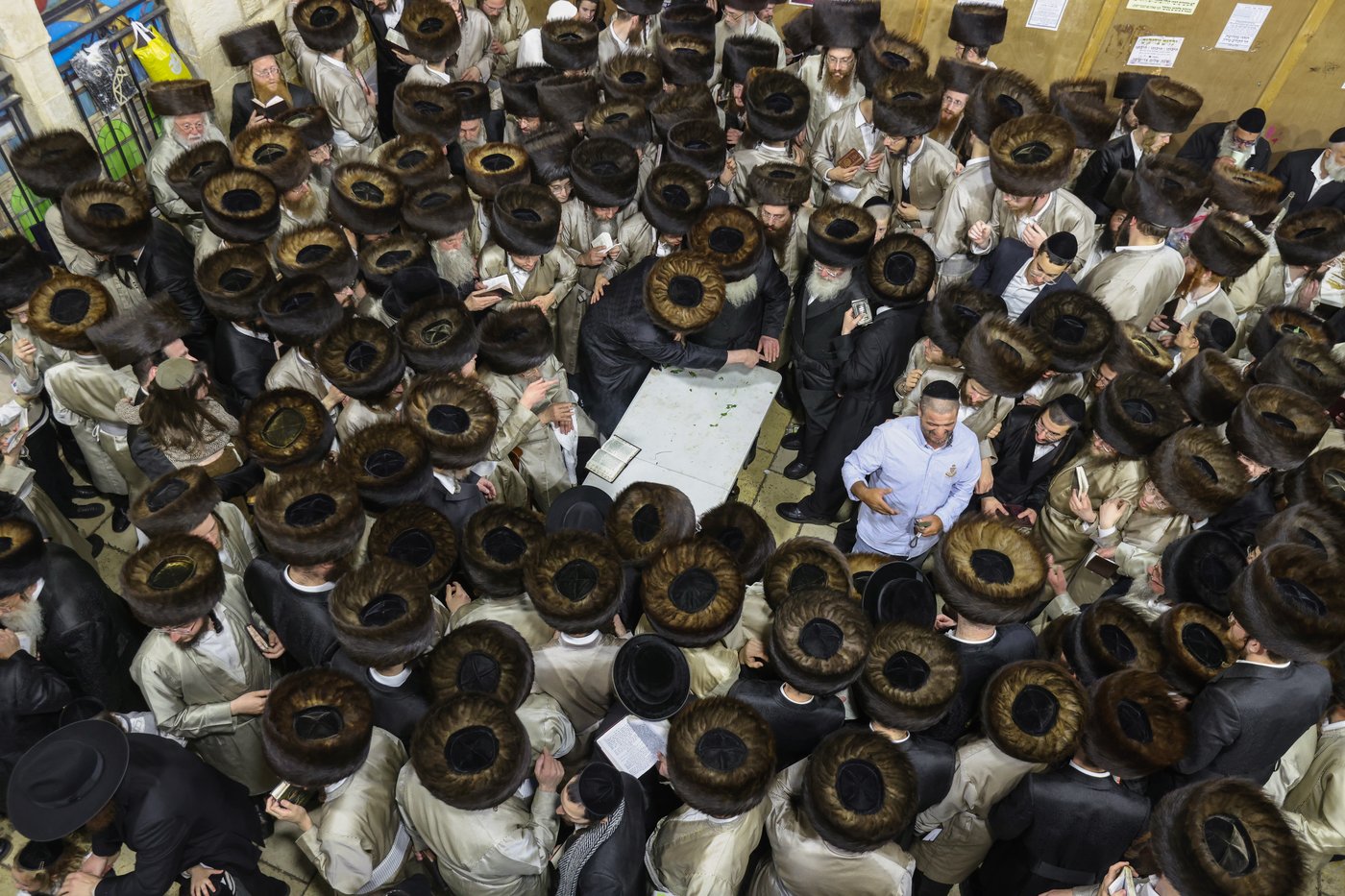 תיעוד: האדמו"ר מפינסק קרלין שבת במירון