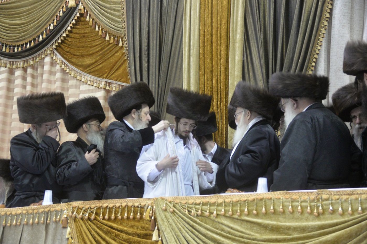 שמחת החתונה בחצרות דז'יקוב ויז'ניץ - מאקווא