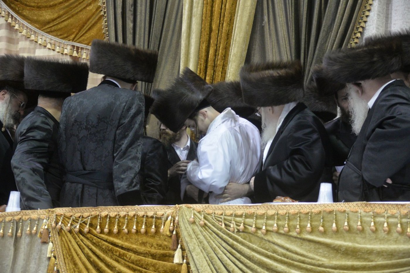 שמחת החתונה בחצרות דז'יקוב ויז'ניץ - מאקווא