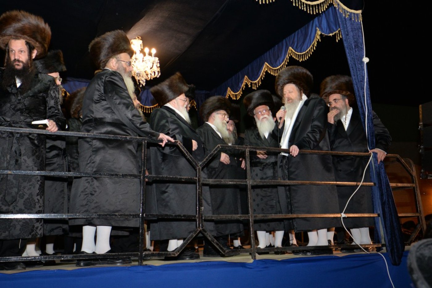 שמחת החתונה בחצרות דז'יקוב ויז'ניץ - מאקווא