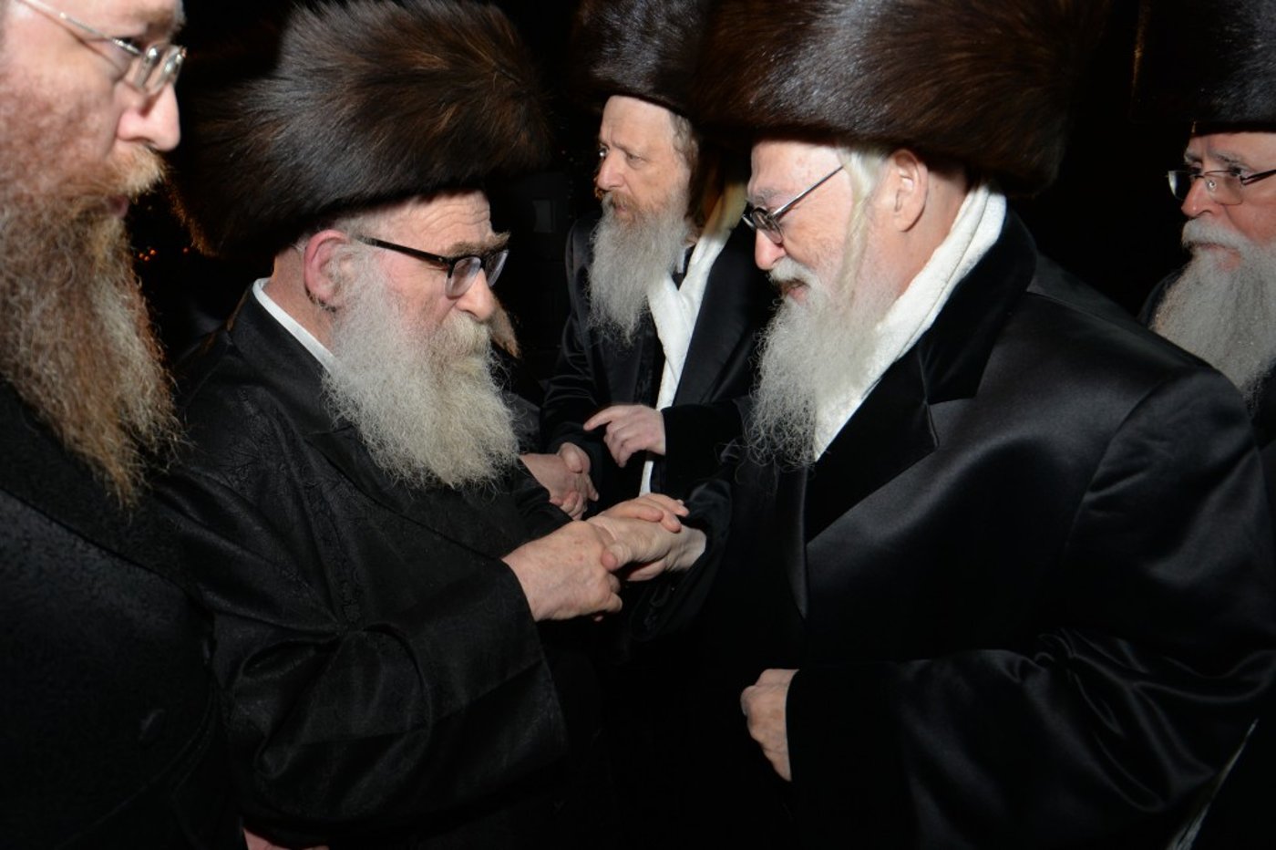 שמחת החתונה בחצרות דז'יקוב ויז'ניץ - מאקווא