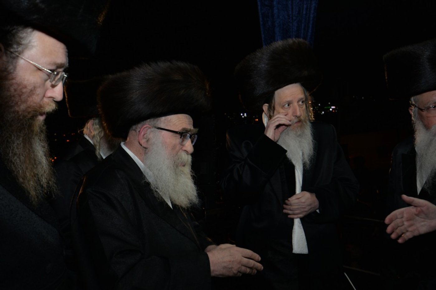 שמחת החתונה בחצרות דז'יקוב ויז'ניץ - מאקווא