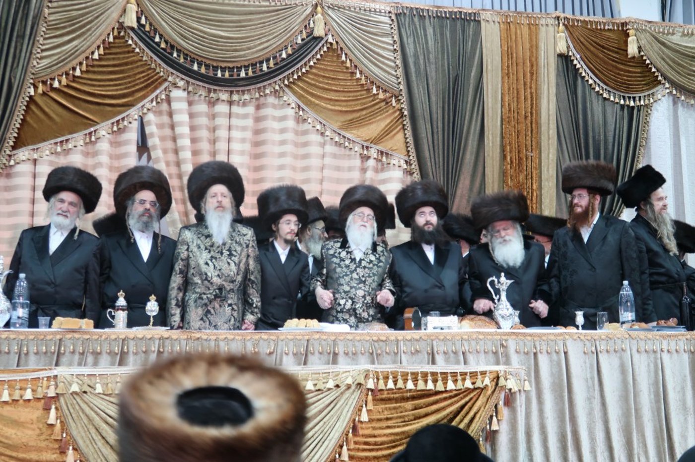 שמחת החתונה בחצרות דז'יקוב ויז'ניץ - מאקווא