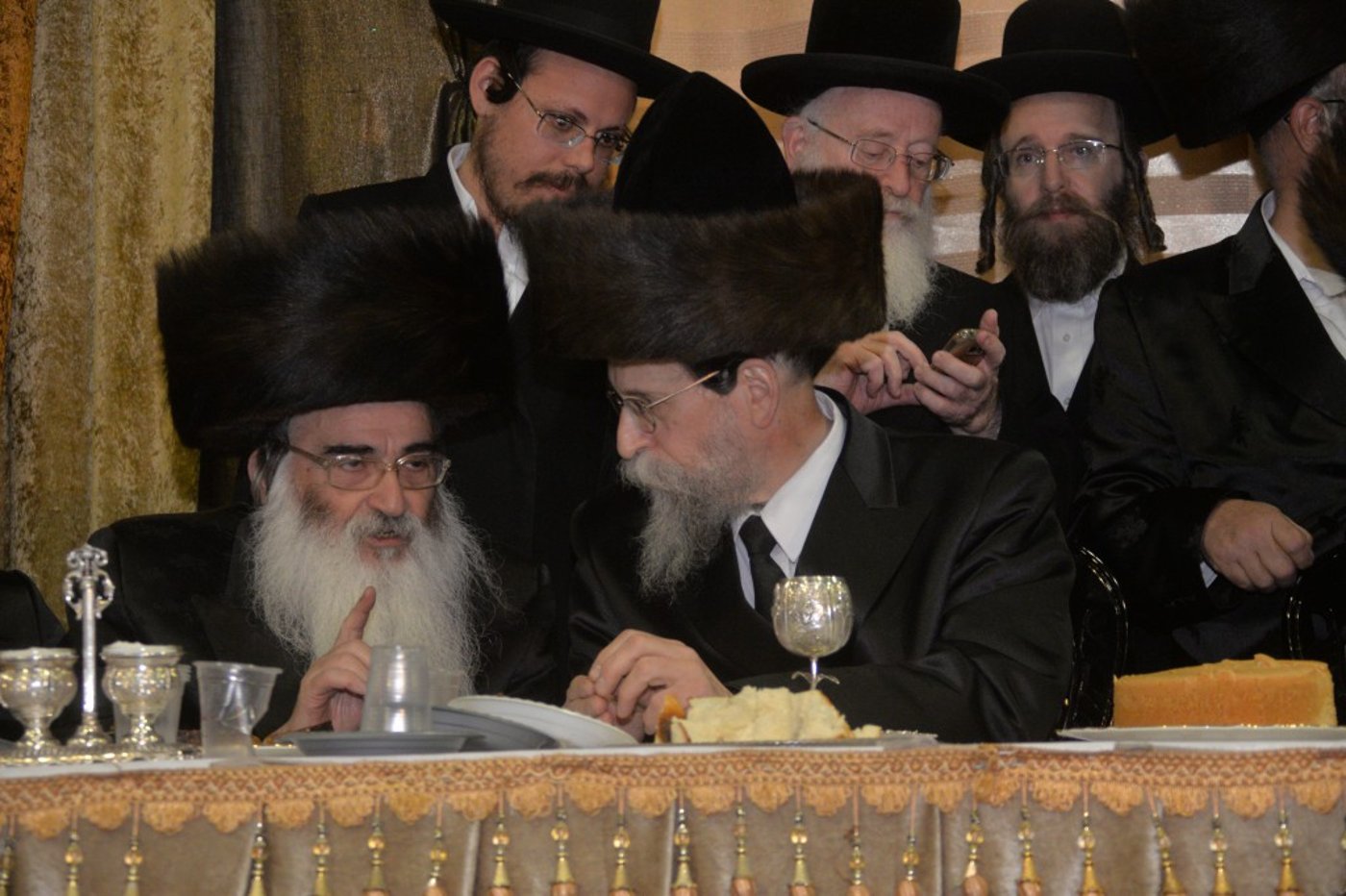 שמחת החתונה בחצרות דז'יקוב ויז'ניץ - מאקווא