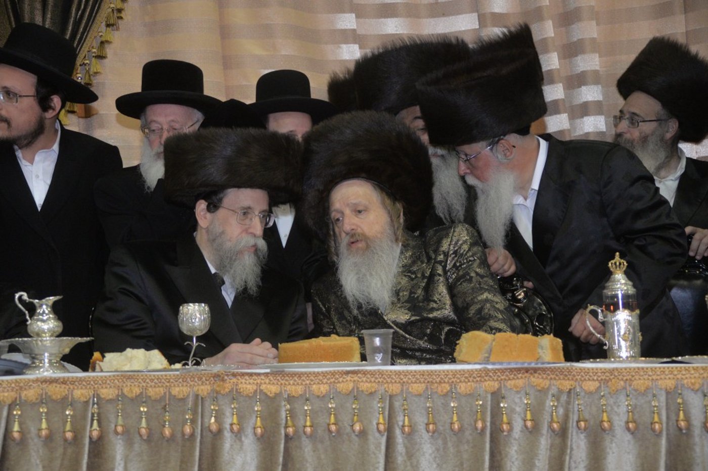 שמחת החתונה בחצרות דז'יקוב ויז'ניץ - מאקווא