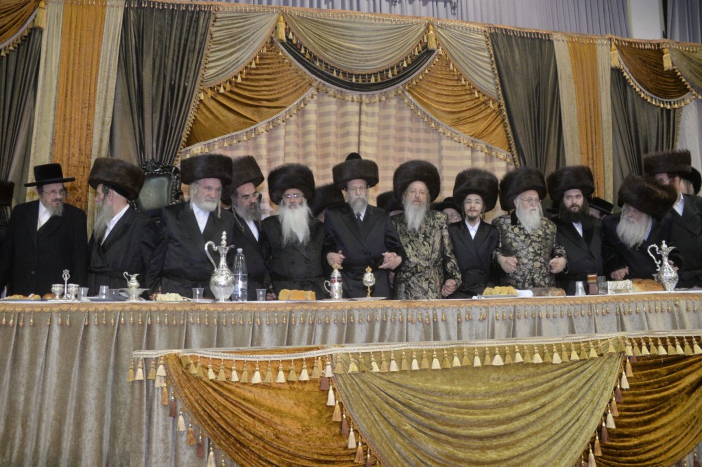 שמחת החתונה בחצרות דז'יקוב ויז'ניץ - מאקווא