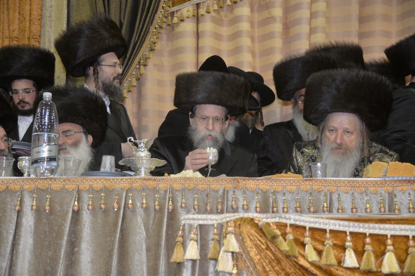 שמחת החתונה בחצרות דז'יקוב ויז'ניץ - מאקווא