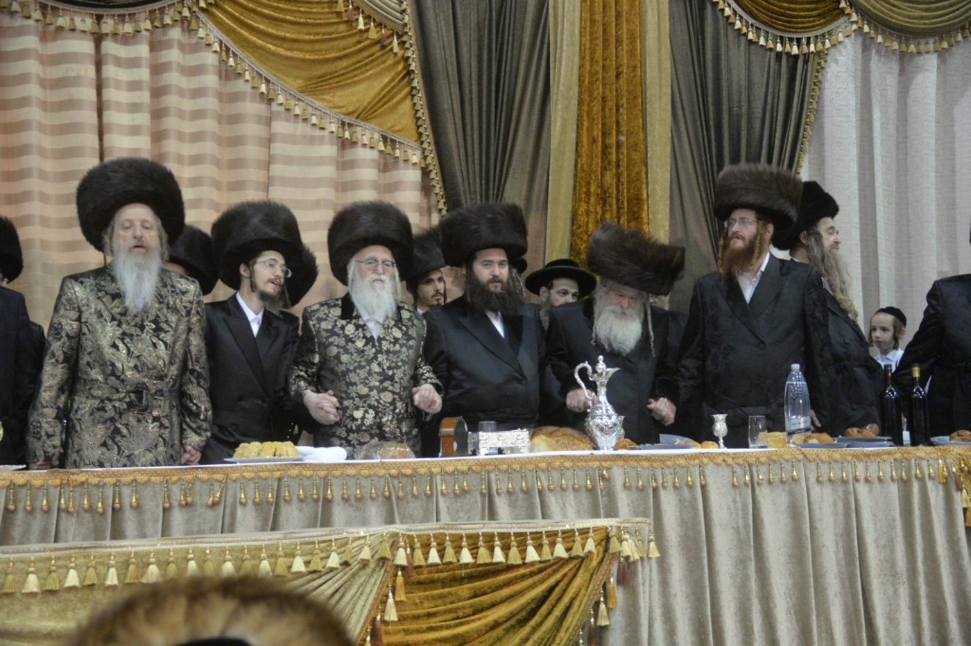 שמחת החתונה בחצרות דז'יקוב ויז'ניץ - מאקווא