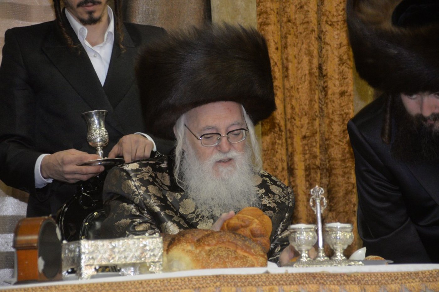 שמחת החתונה בחצרות דז'יקוב ויז'ניץ - מאקווא