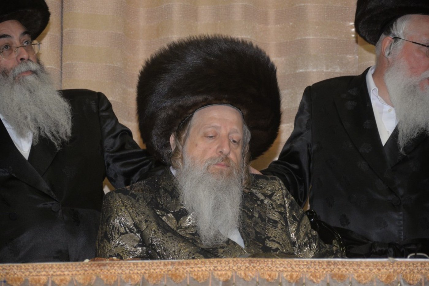 שמחת החתונה בחצרות דז'יקוב ויז'ניץ - מאקווא