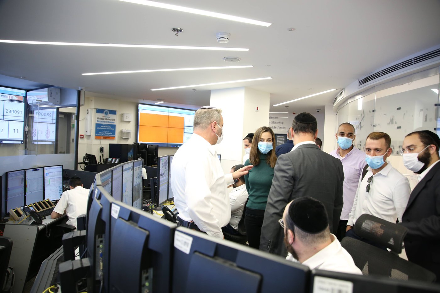 השרה לשוויון חברתי מירב כהן סיירה במטה איחוד הצלה
