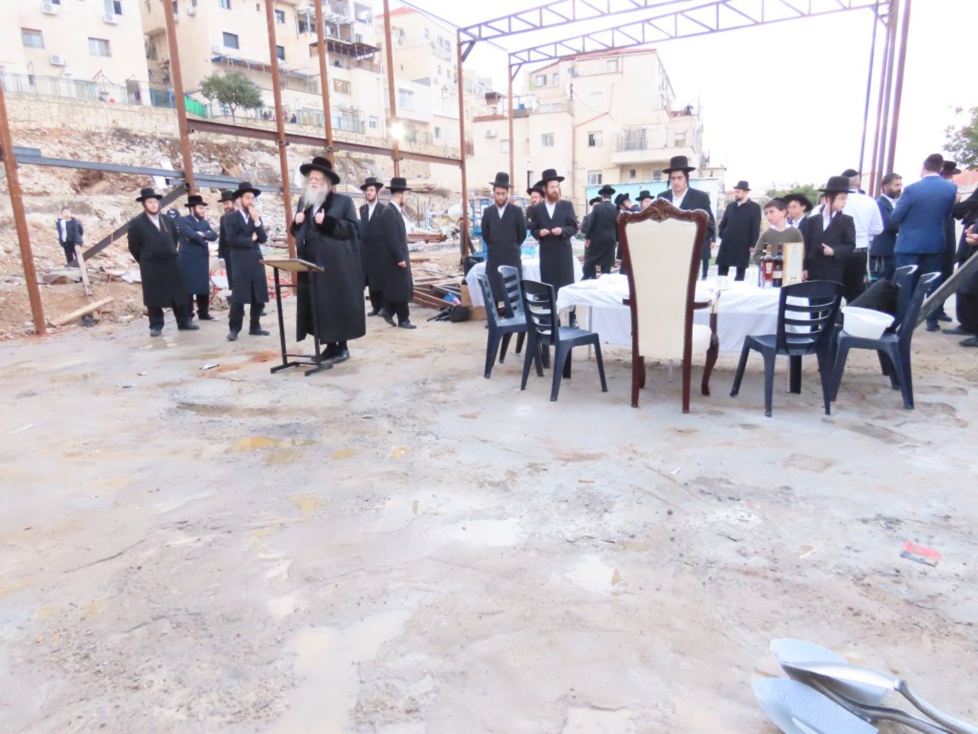 מעמד הנחת אבן פינה לביהמ"ד מודז'יץ בביתר עילית