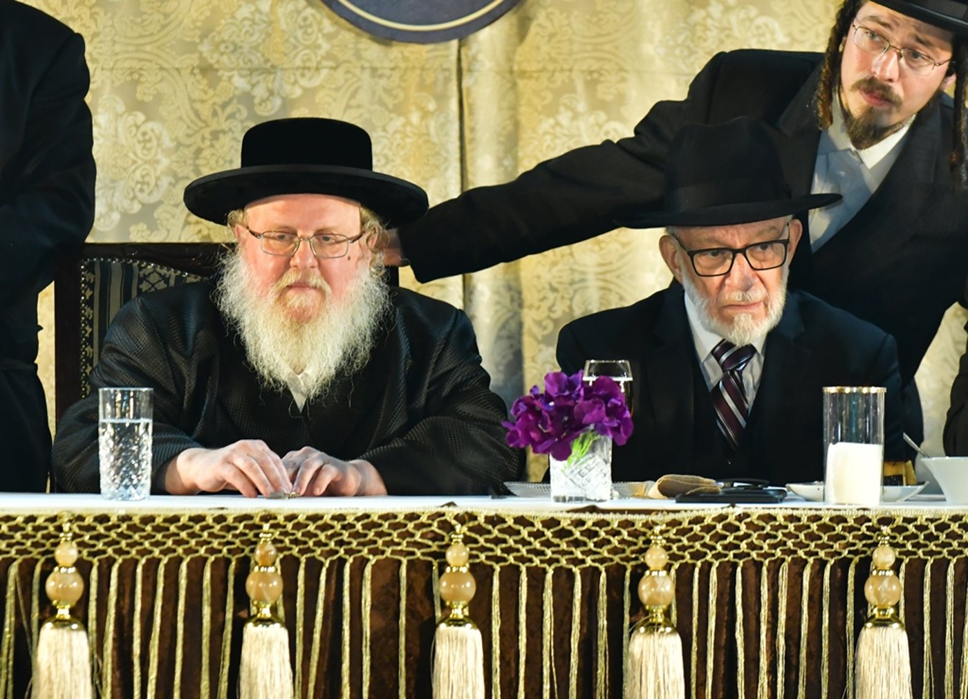 מעמד פתיחת הישיבה של חסידות סאסוב