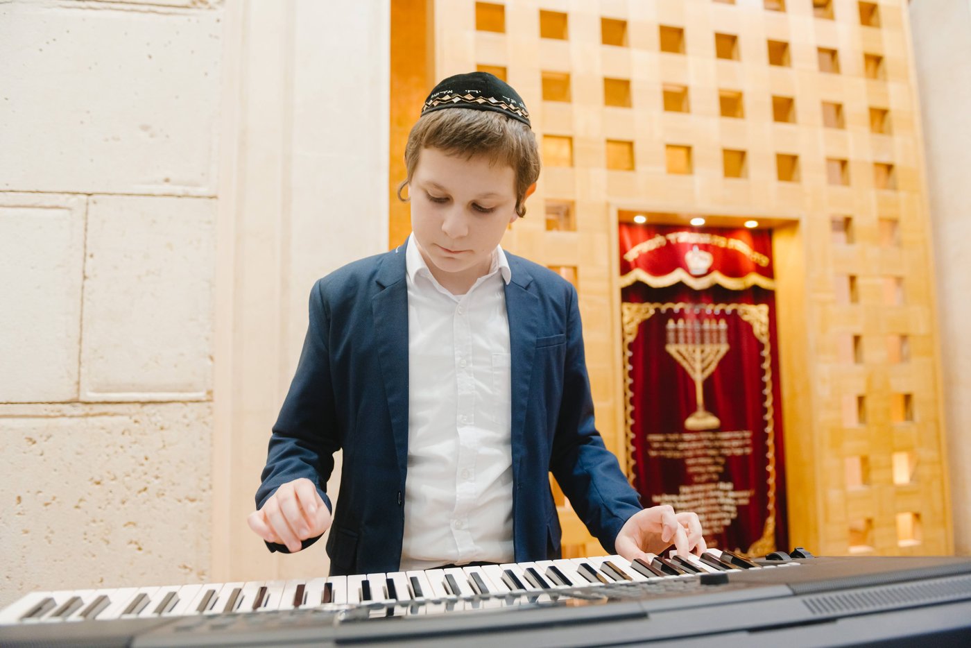 מסיבת חנוכה למשתתפי "אבות ובנים" במוסקבה