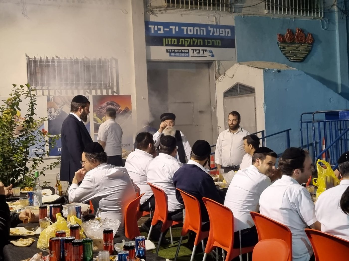 בחב"ד: האברכים הליטאיים באחיסמך חגגו מסיבת חנוכה • תיעוד