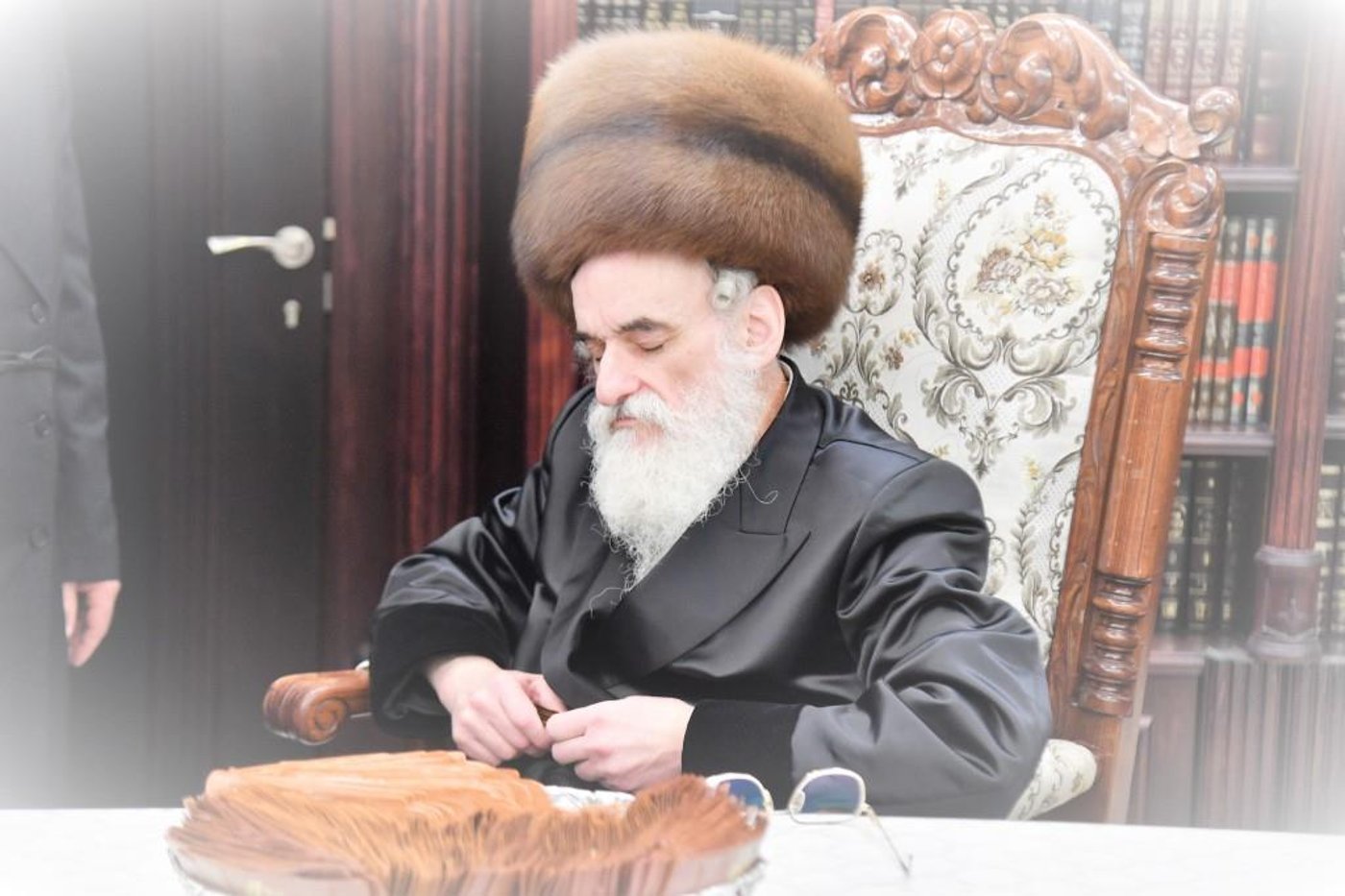 טישים וכסף לילדים: כך מסכמים את החג בויז'ניץ