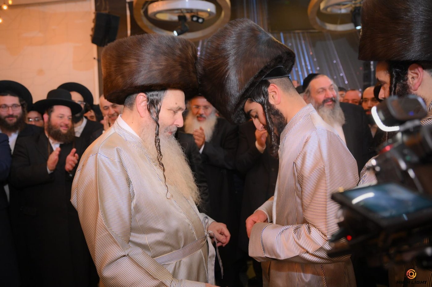 הרב הרוש חיתן נכד, רבנים פוליטיקאים וידוענים הופיעו