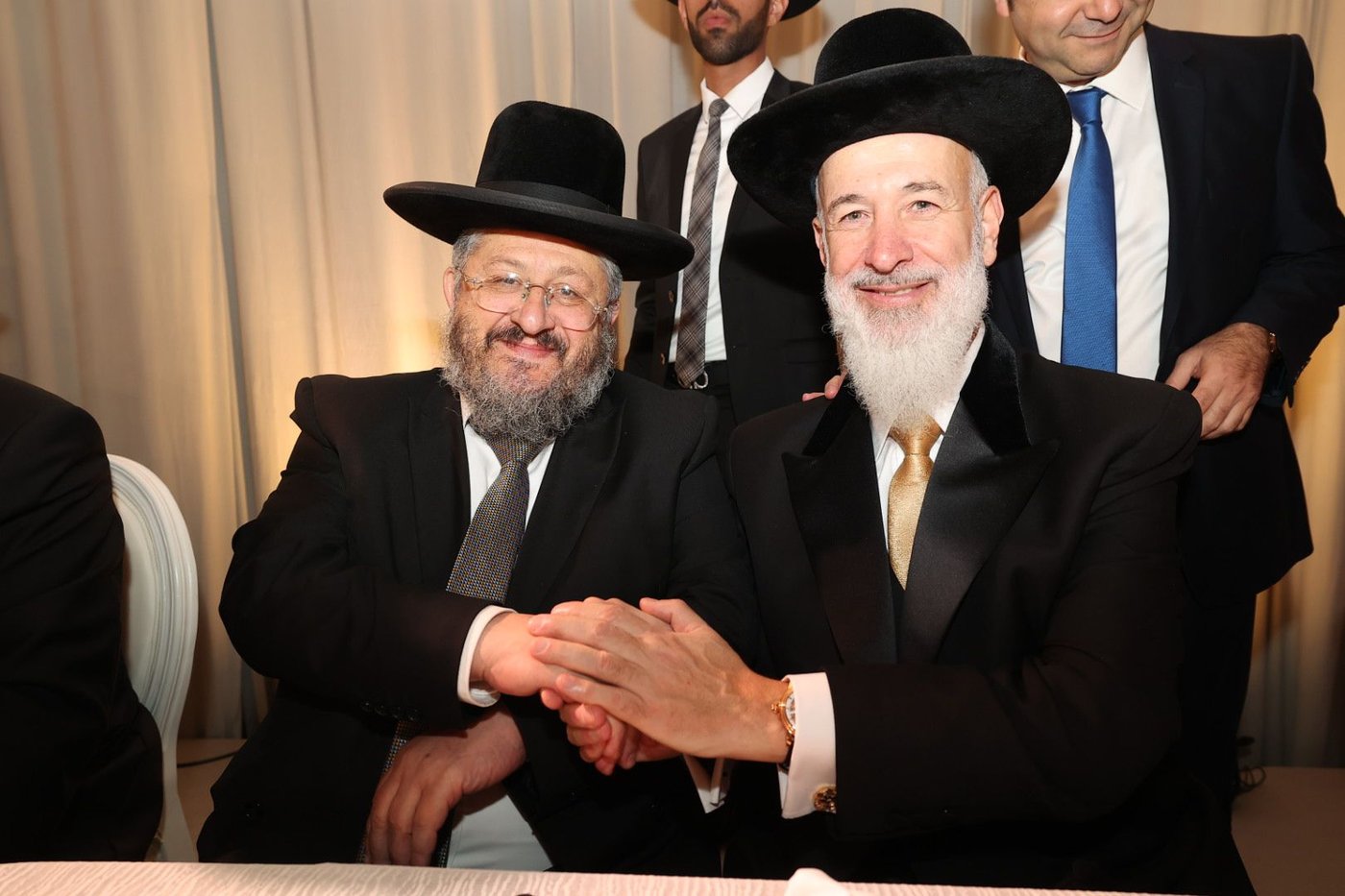 בן הרב התחתן עם בתו של יו"ר זק"א • צפו