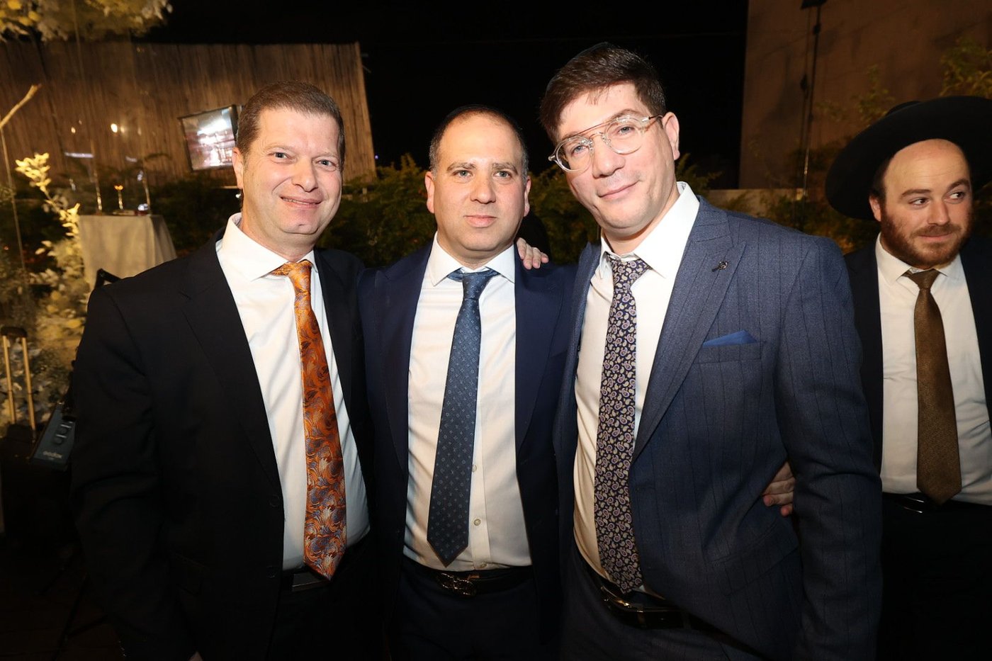 בן הרב התחתן עם בתו של יו"ר זק"א • צפו