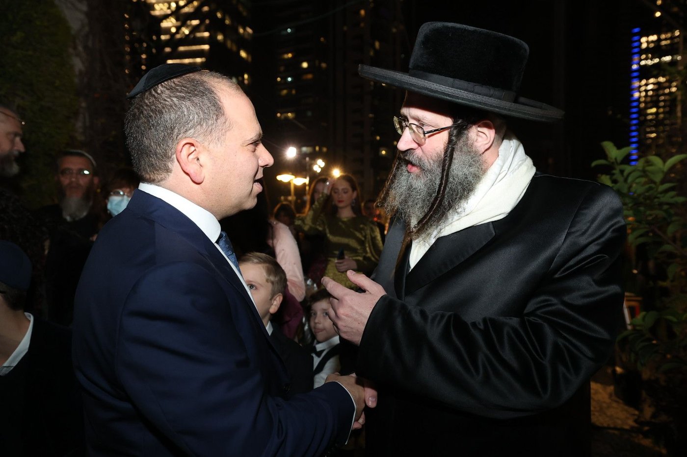 בן הרב התחתן עם בתו של יו"ר זק"א • צפו
