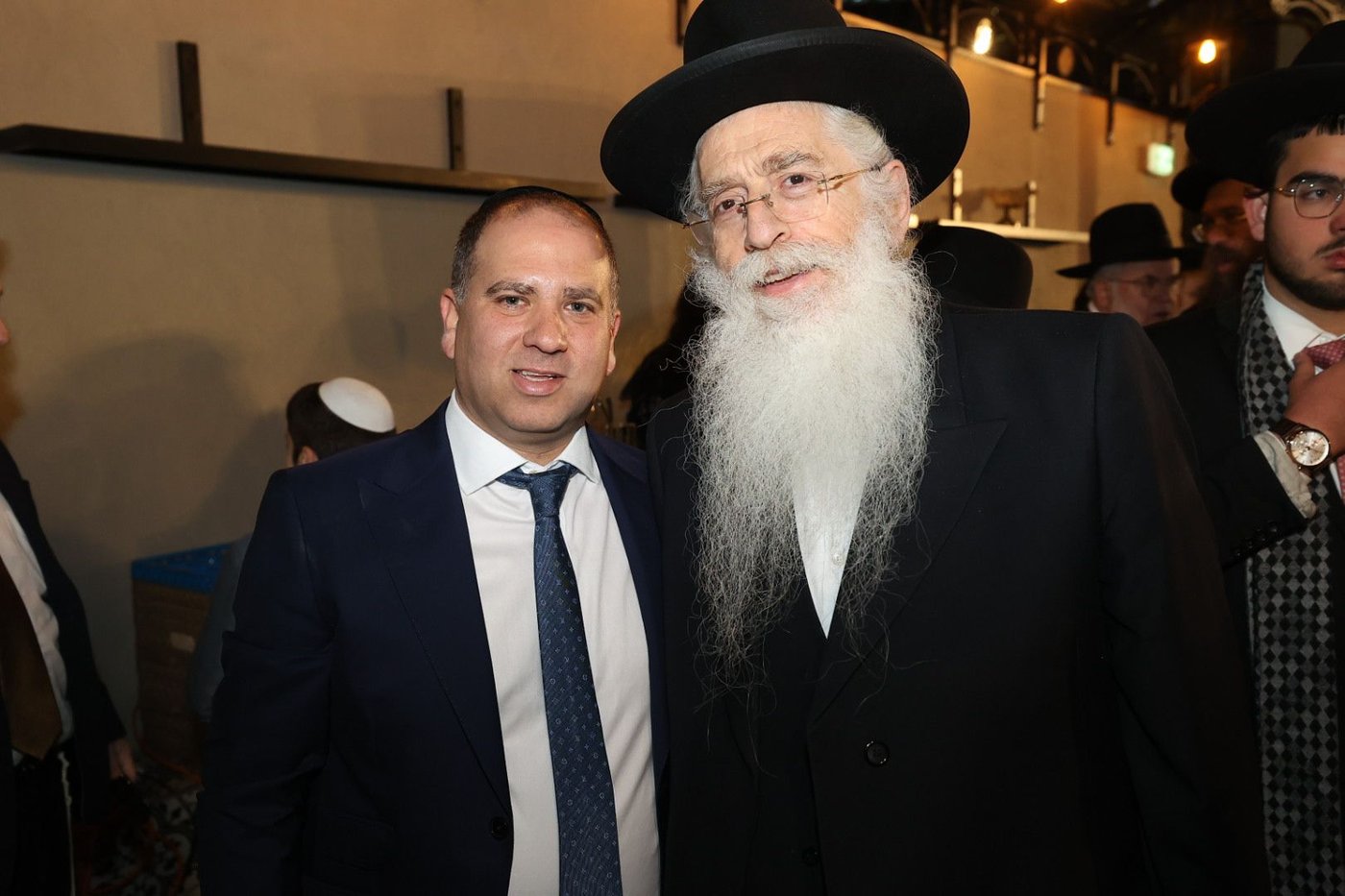 בן הרב התחתן עם בתו של יו"ר זק"א • צפו