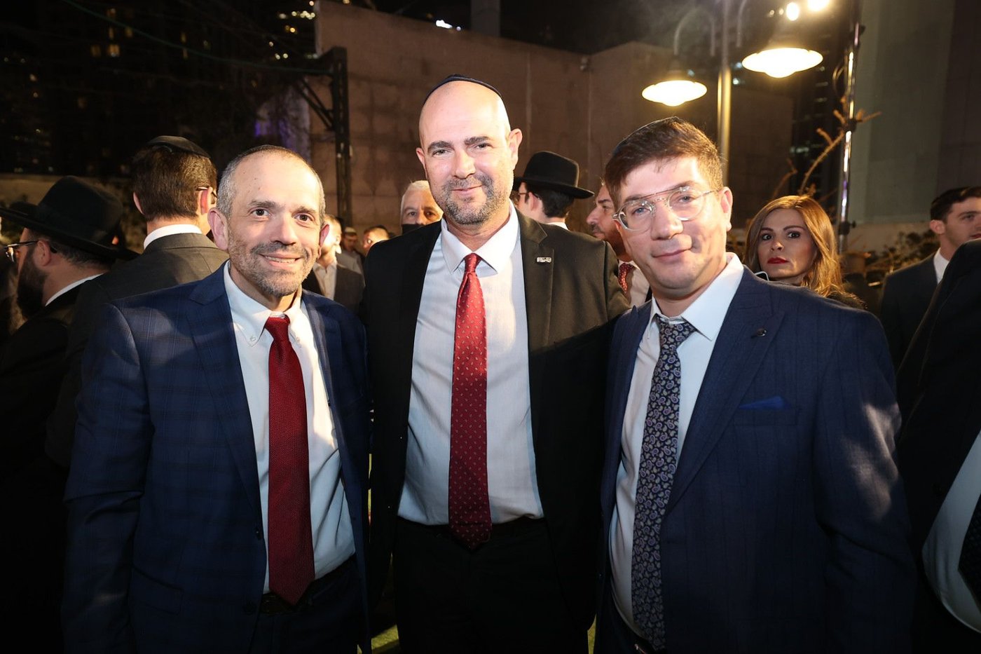 בן הרב התחתן עם בתו של יו"ר זק"א • צפו
