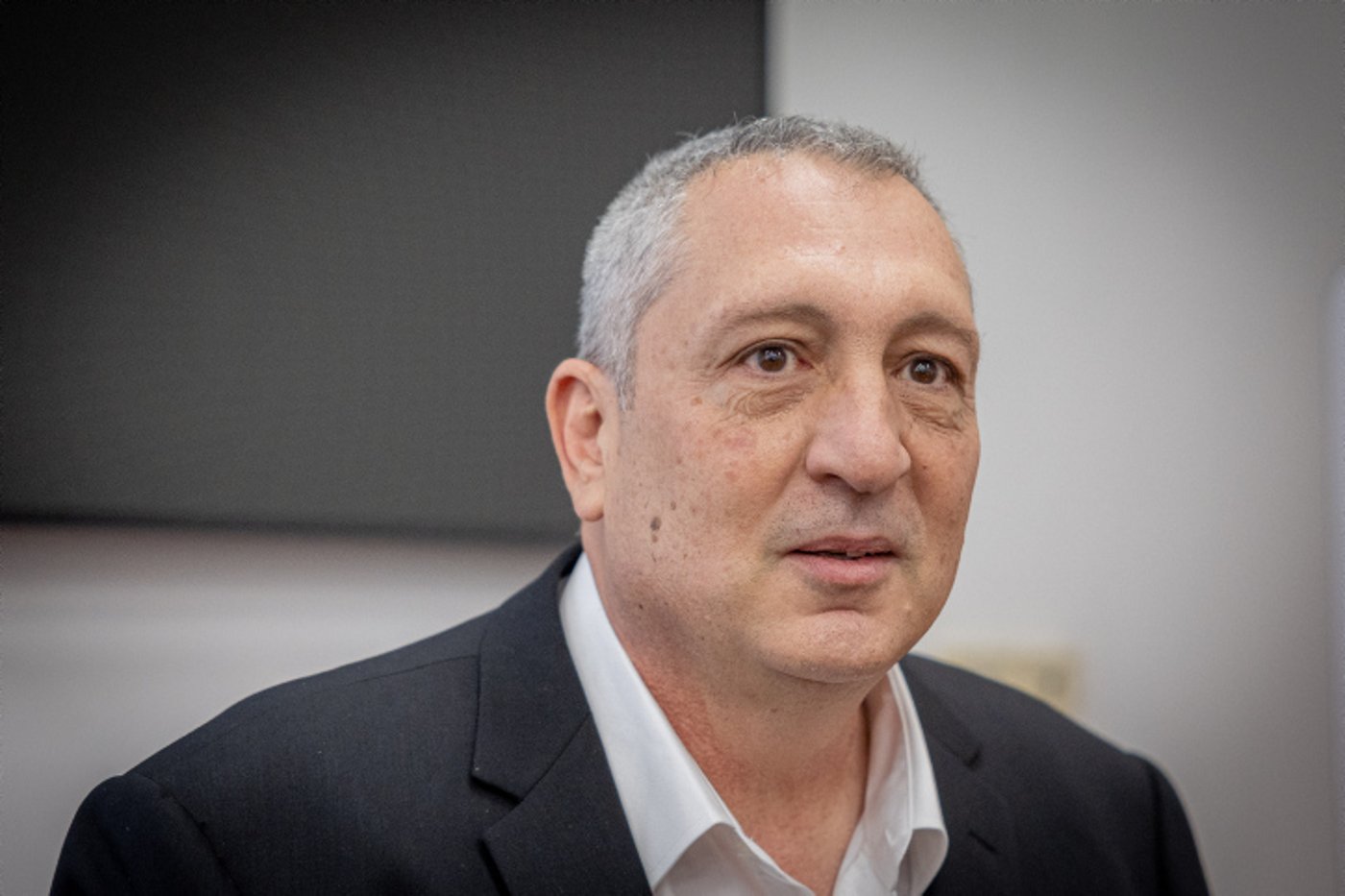 ניר חפץ